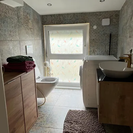 Delightful With Balcony Near Hockenheimring Guest house