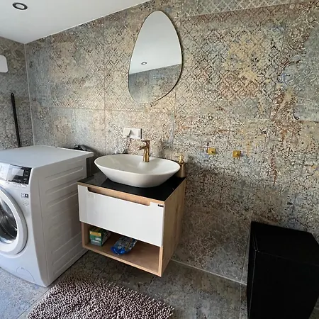 Delightful With Balcony Near Hockenheimring Guest house Hockenheim